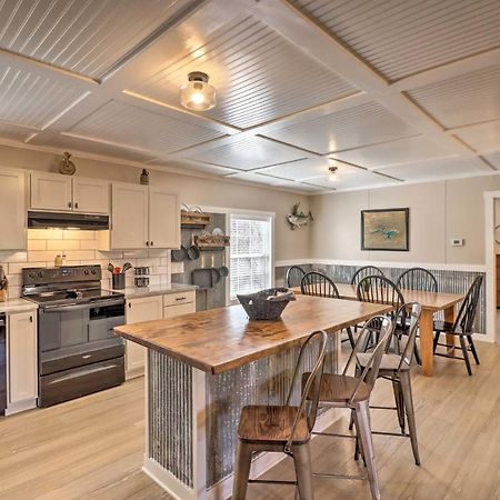 Lakefront Greers Ferry Cabin With Covered Boat Slip! Fairfield Bay Екстер'єр фото